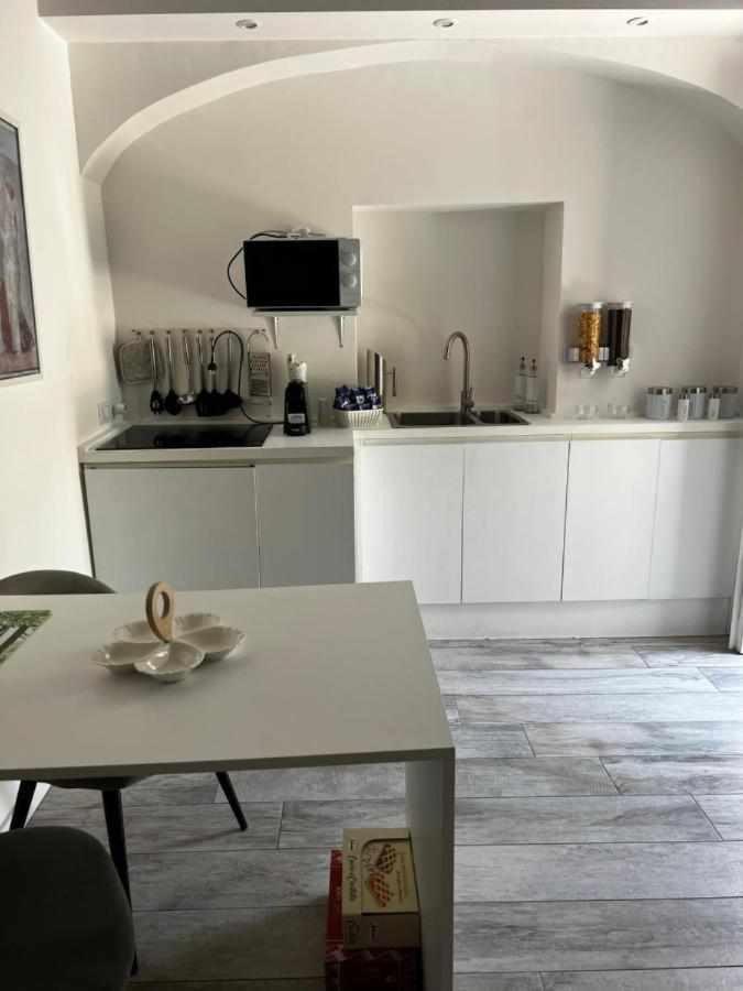 Soggiorno Tra Storia E Design La Domus Ercolano Bagian luar foto