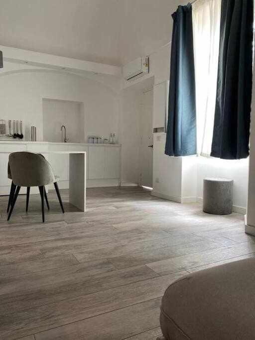 Soggiorno Tra Storia E Design La Domus Ercolano Bagian luar foto